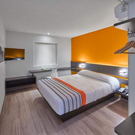 City Express Junior By Marriott Leon Centro De Convenciones المظهر الخارجي الصورة