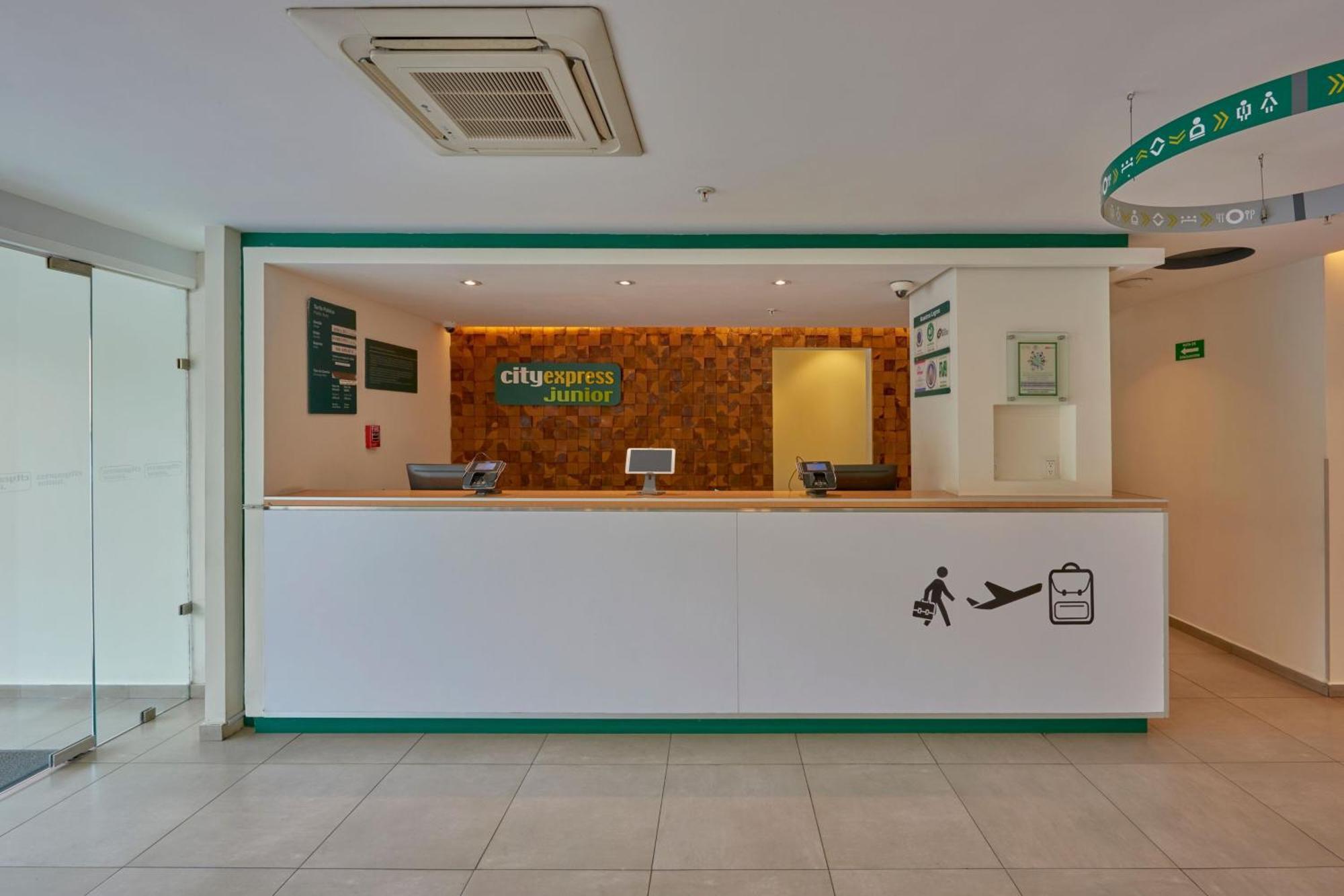 City Express Junior By Marriott Leon Centro De Convenciones المظهر الخارجي الصورة