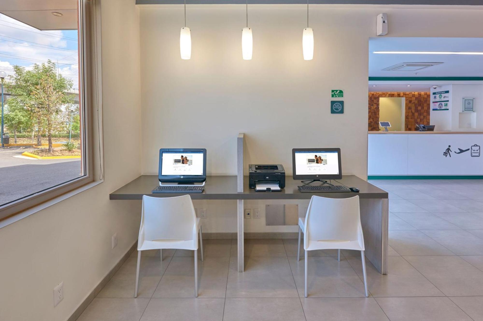 City Express Junior By Marriott Leon Centro De Convenciones المظهر الخارجي الصورة