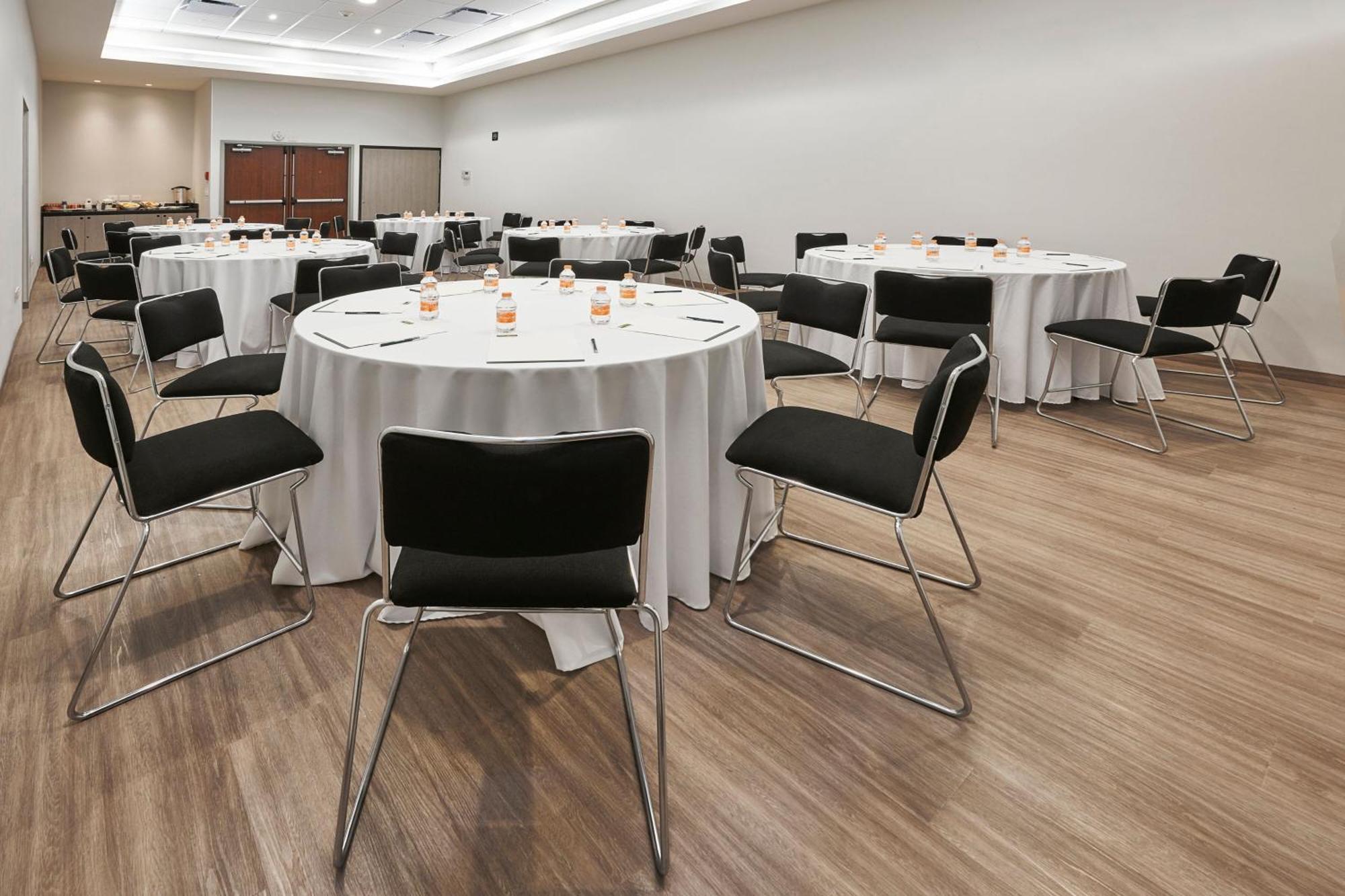 City Express Junior By Marriott Leon Centro De Convenciones المظهر الخارجي الصورة