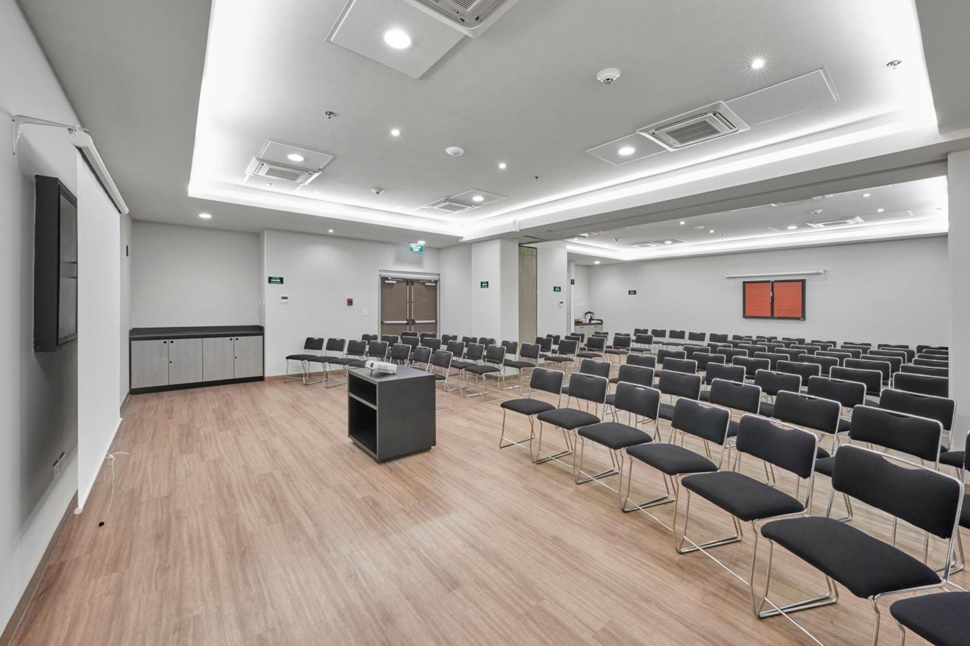 City Express Junior By Marriott Leon Centro De Convenciones المظهر الخارجي الصورة