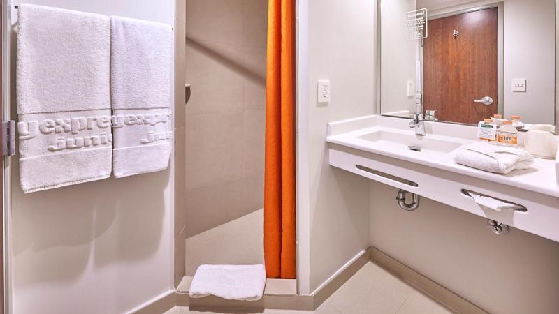 City Express Junior By Marriott Leon Centro De Convenciones المظهر الخارجي الصورة